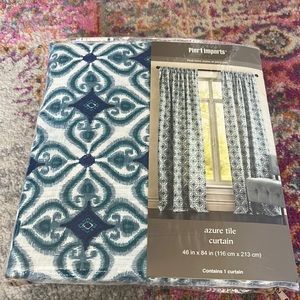 2 Brand New Curtain Panels💕 NWOT